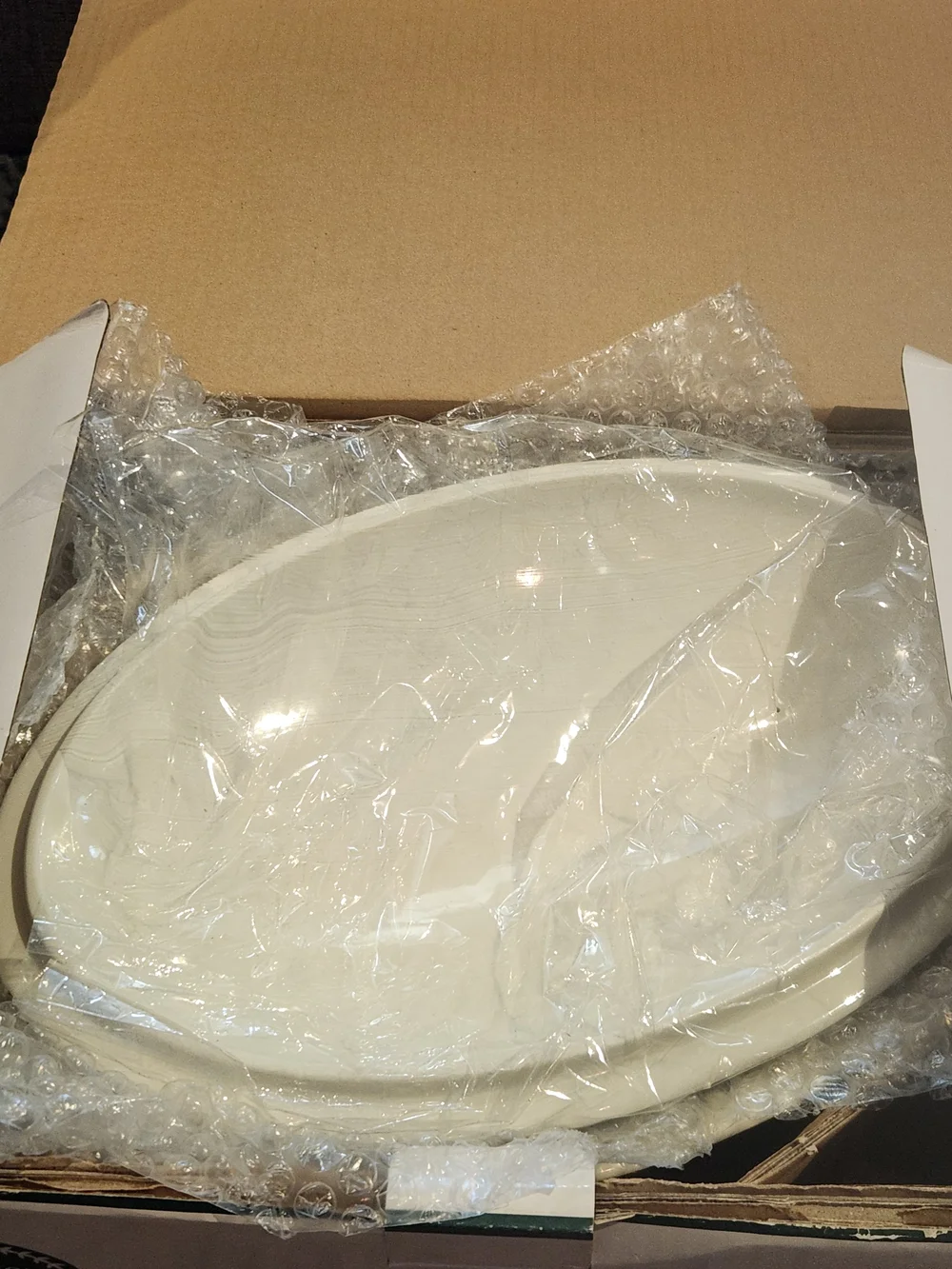 Portmeirion Botanic Garden Clematis Florida Oval 4pt / 2.3L Casserole w Lid NIB